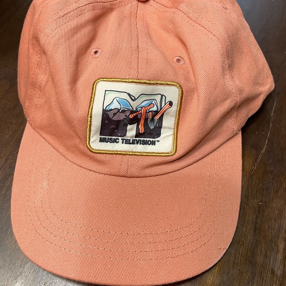 NWT MTV 90s Throwback fitted hat with original logo peach hat Womens
